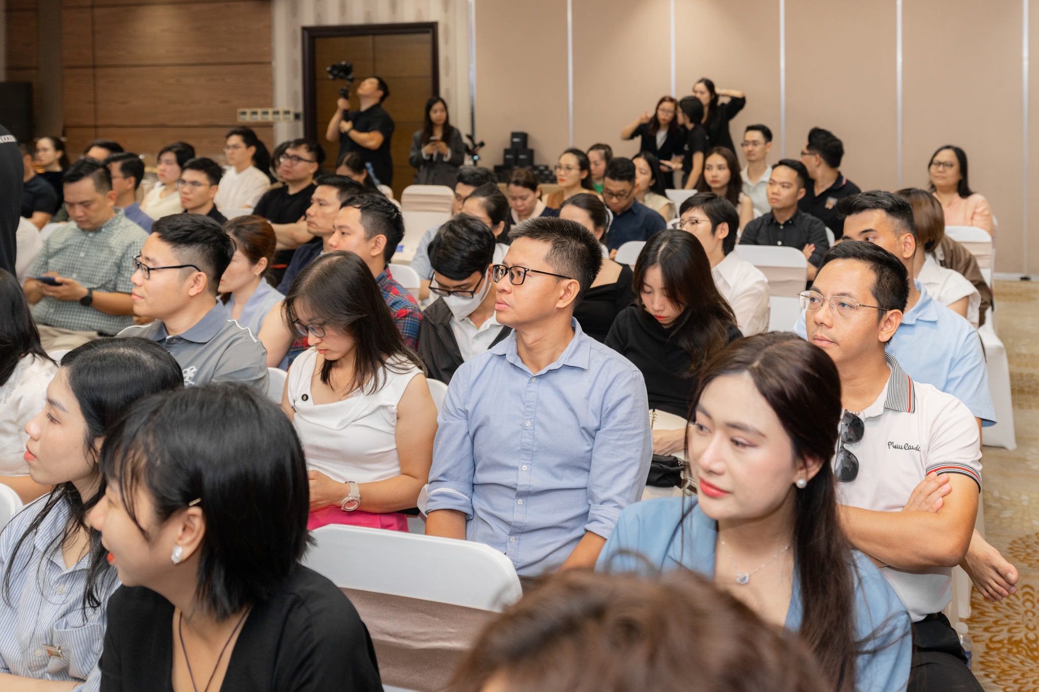 Học viên và cựu học viên Chương trình Thạc sĩ Kinh doanh liên kết với Western Sydney University tham gia seminar (Nguồn: Hình ảnh từ sự kiện).